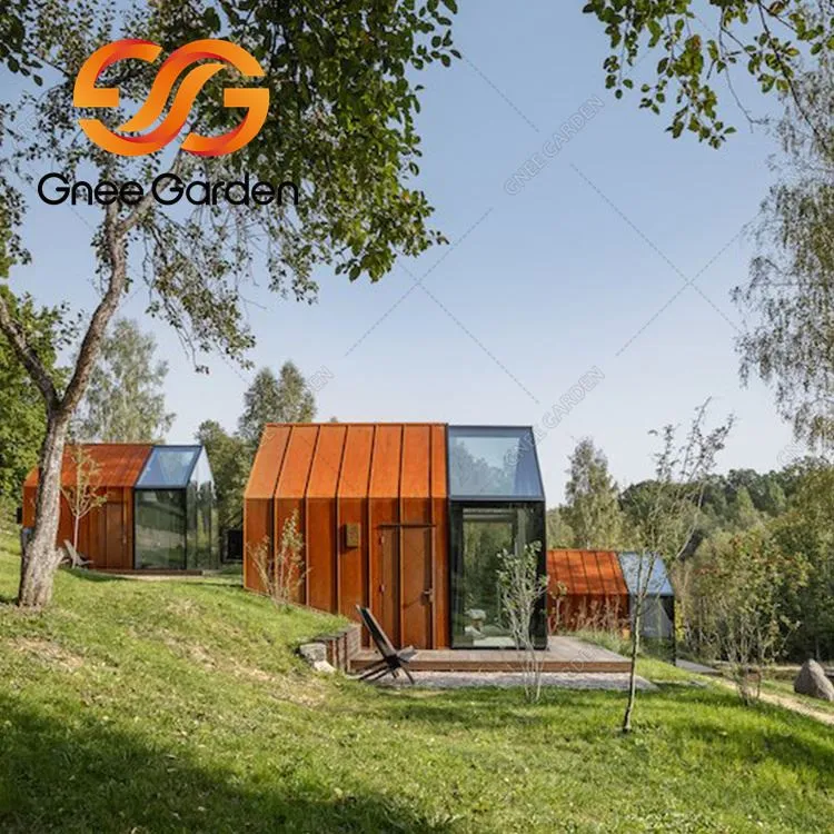 コルテン鋼の錆びた金属のファサード