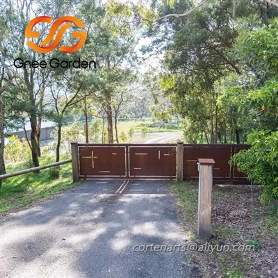 コールテン鋼裏庭金属ゲートドア